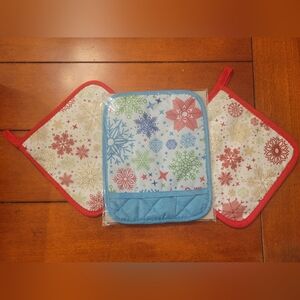 Set of 3 Pot Holders Snowflake Theme Red Blue BRAND NEW